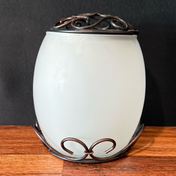 MY MOMENTS Frosted Glass w/Metal Base Candle Holders (Set of 3) - Picture 8 of 14